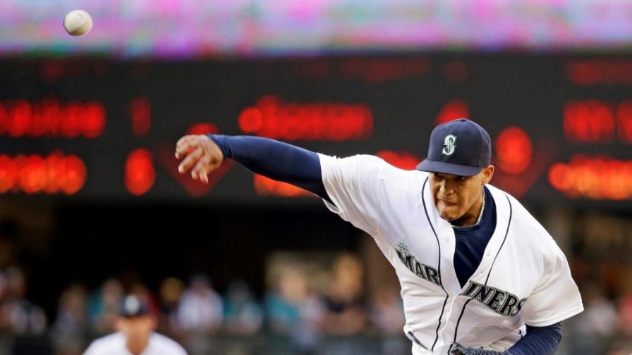 Walker poncha a 11, Marineros superan a Astros 6-3