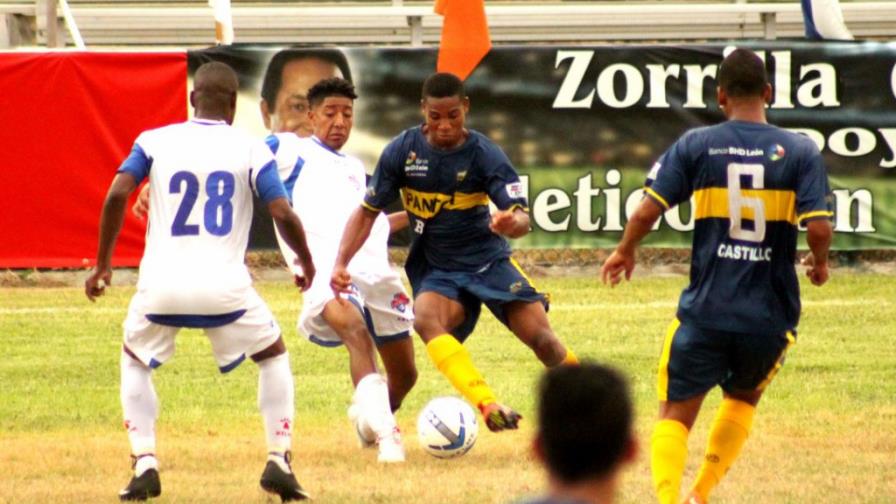 San Cristóbal y Pantoja empatan a cuatro en la Liga Dominicana de Fútbol