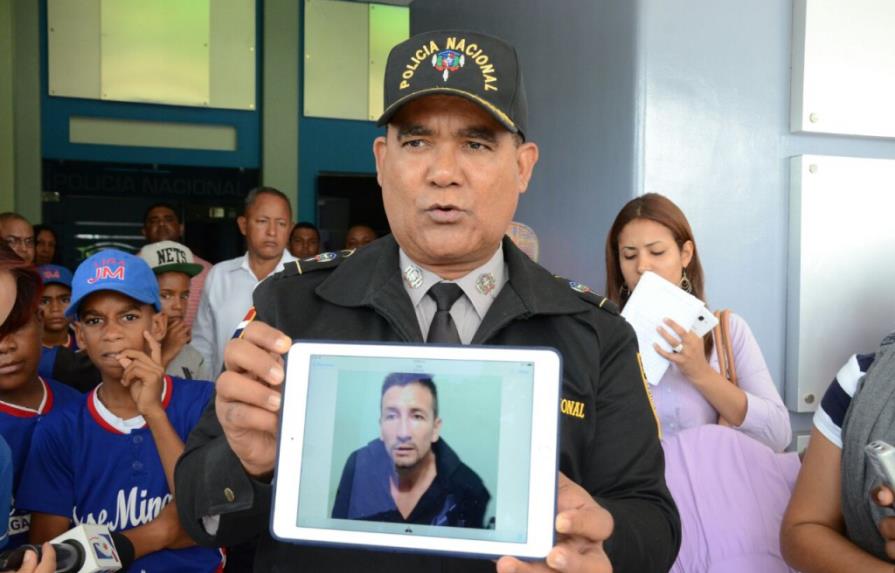 Policía apresa colombiano acusado de clonar tarjetas bancarias