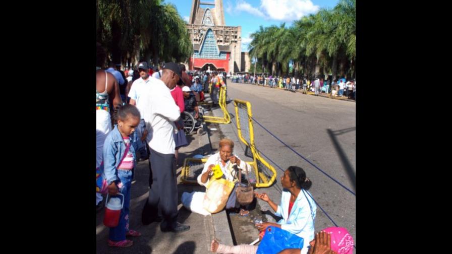 Miles acuden a Higüey a rendir tributo a Virgen de La Altagracia