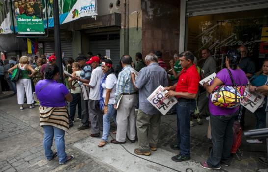 Maduro espera entregar a Obama 10 millones de firmas contra orden ejecutiva