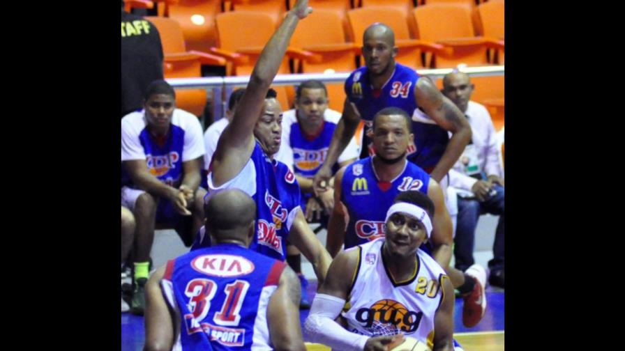 Gregorio Urbano Gilbert vence al Club Domingo Paulino, y empata en la cima Gregorio Urbano Gilbert vence al Club Domingo Paulino, y empata en la cima