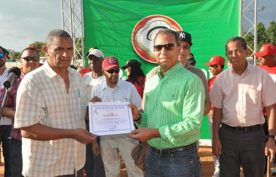 La Romana, DN, Puerto Plata, Monte Cristi e Higüey avanzan en nacional máster de softbol