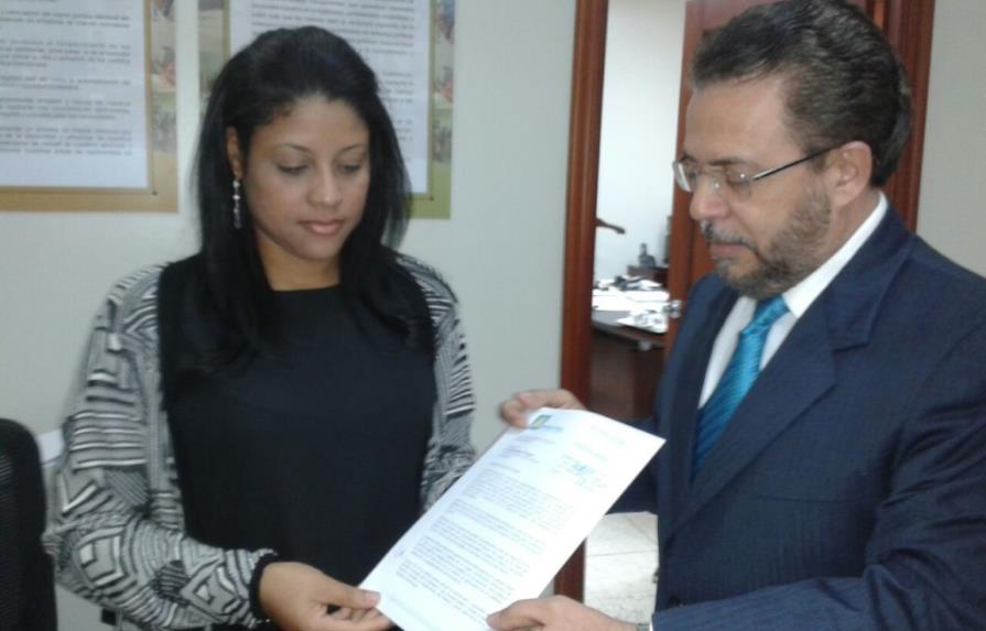 Guillermo Moreno enfrenta a JCE por reconocimiento partido