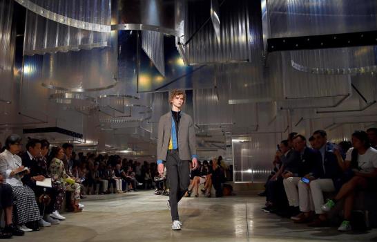 Llamativos desfiles en la Semana de la Moda Masculina de Milán