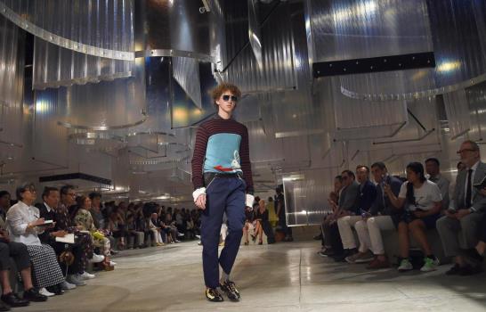 Llamativos desfiles en la Semana de la Moda Masculina de Milán