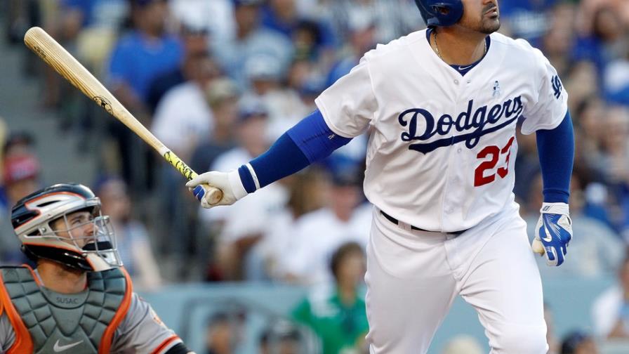 Dodgers apalean a Licecum y a Petit