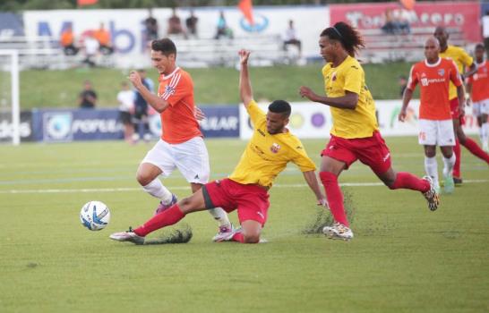 Barcelona respira y los Delfines dieron la gran sorpresa en una LDF al rojo vivo