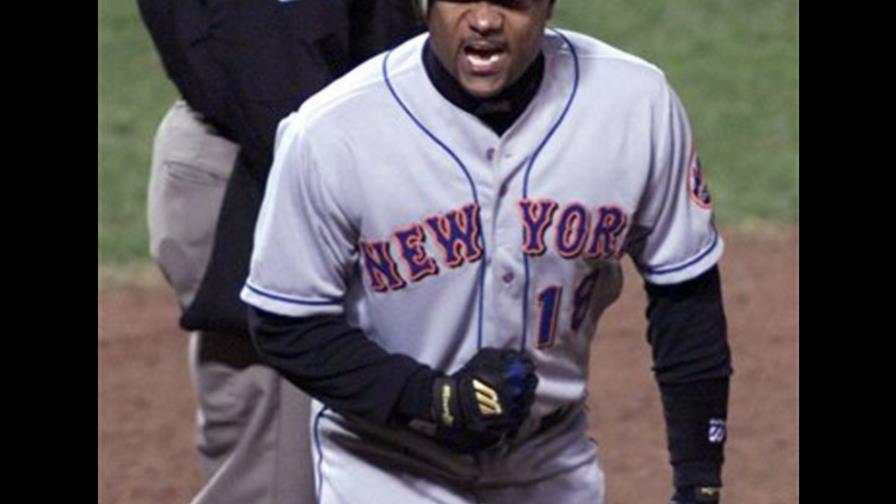 Darryl Hamilton fue encontrado muerto y la policía no sabe si fue homicidio o suicidio