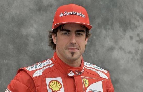Piloto de F1 Fernando Alonso sufre accidente en Barcelona