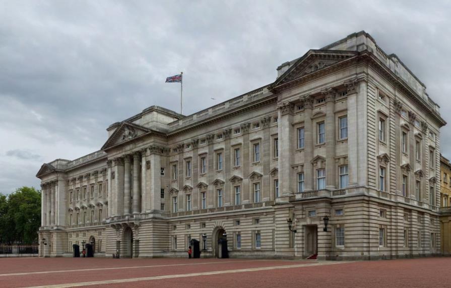 El Palacio de Buckingham publica un anuncio para buscar nuevo chófer