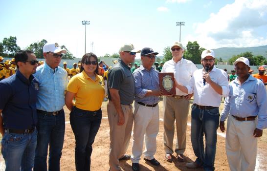 Instalan en Barahona Programa RBI de béisbol y softbol femenino Instalan en Barahona Programa RBI de béisbol y softbol femenino
