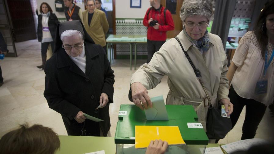 Andalucía vota hoy en unas regionales con interés en toda España Andalucía vota hoy en unas regionales con interés en toda España