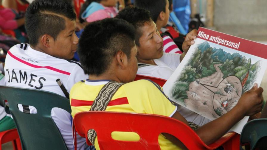 Expertos del Gobierno y las FARC comienzan a definir el desminado en Colombia Expertos del Gobierno y las FARC comienzan a definir el desminado en Colombia