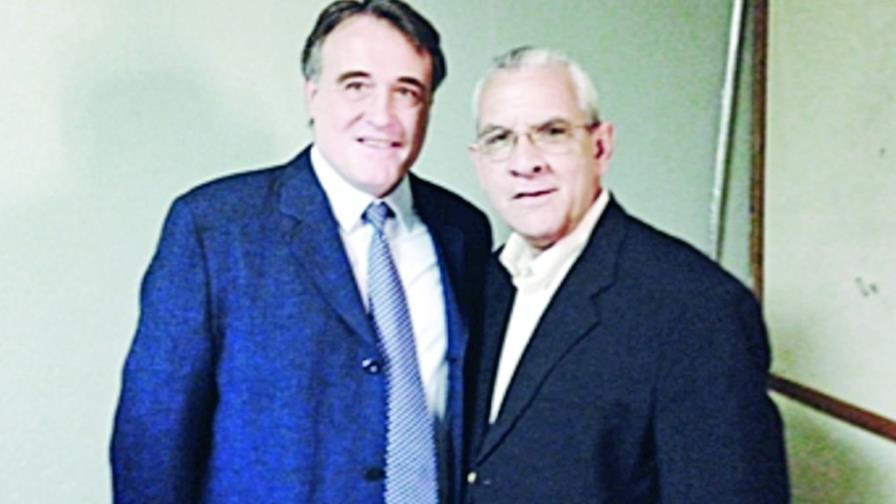 Galeno español visita el país para diplomado