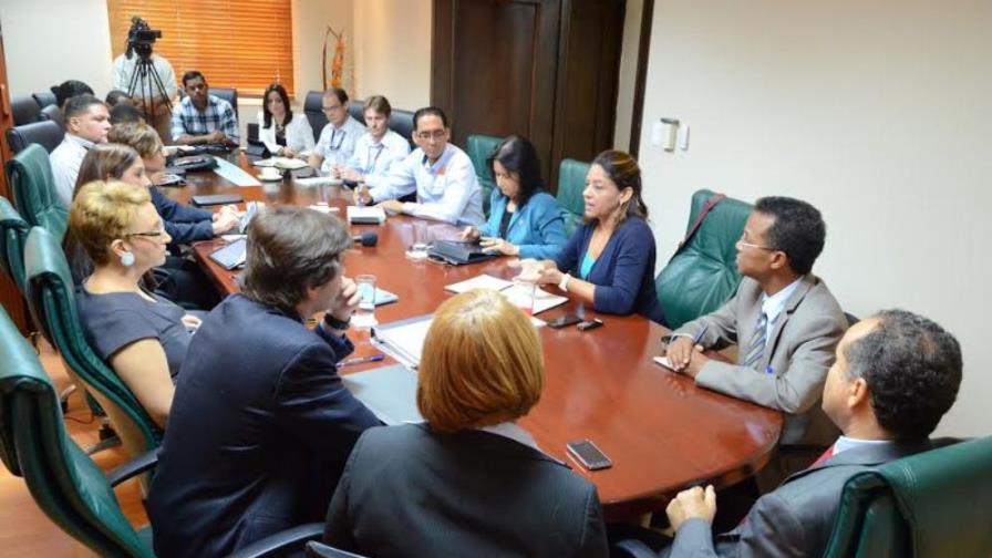 Indotel anuncia inicio de soterrado del cableado telefónico en Zona Colonial