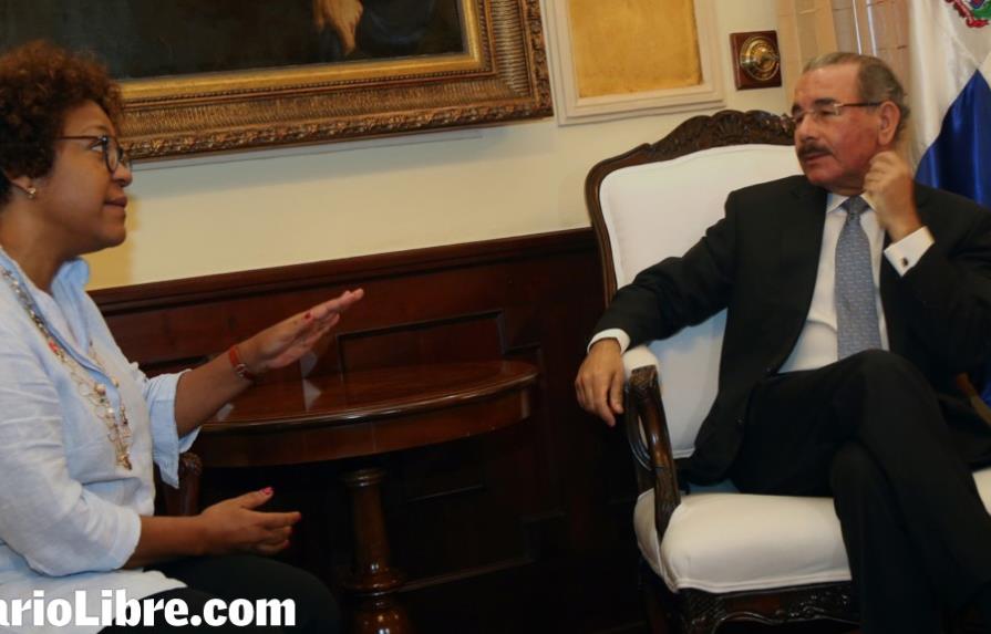 Presidente Medina se reúne con funcionaria del FIDA