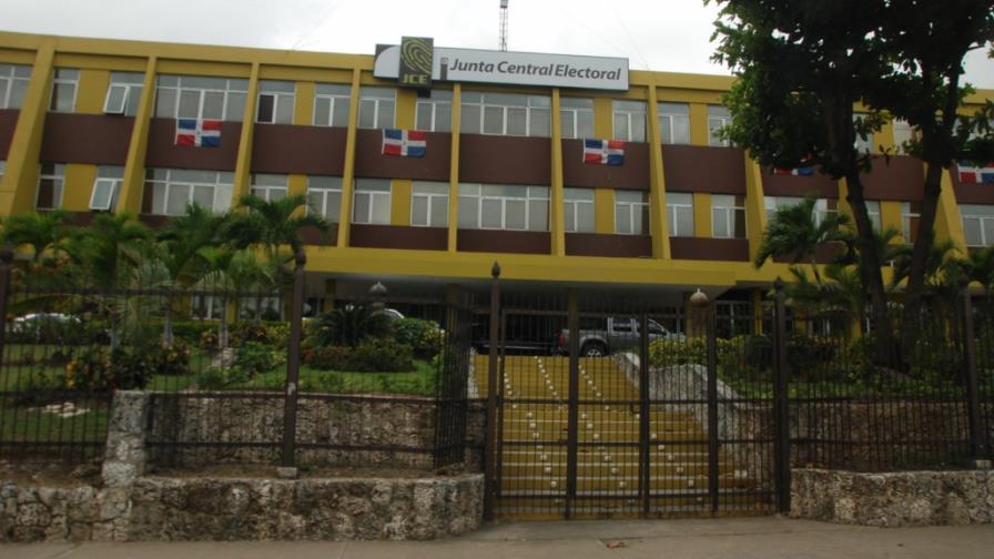 Piden a la JCE agilizar los reconomientos nuevos partidos