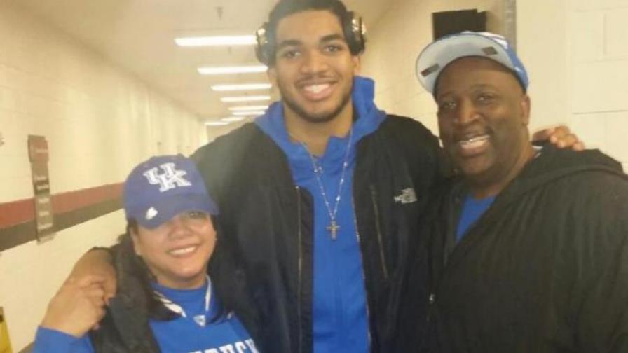 Towns cenó con dueño de los Wolves, y entrenó con el equipo