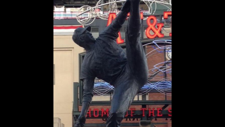 Estatua de Marichal y Miderec