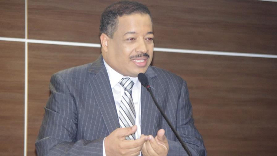 Rosario dice Gobierno garantizó a JCE los recursos para equipos de las elecciones