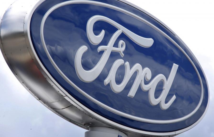 Ford pierde 800 millones por tipo de cambio en Venezuela