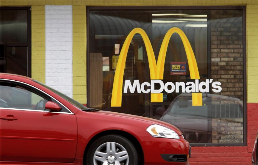 Beneficios anuales de McDonalds bajaron un 15 % el año pasado