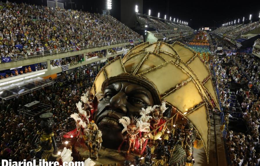 Bajan telón a Carnaval de Río, Brasil