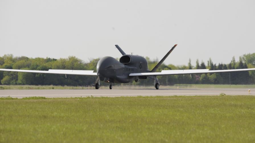 Susurro de drones reemplaza rugido de jets