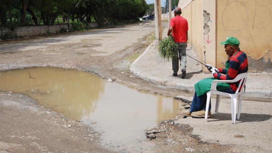 Calle A de Jardines del Oeste: de residencial a paso camiones
