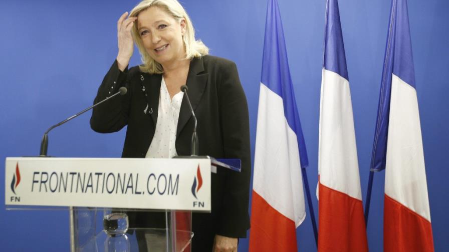 El centro-derecha se impone con holgura a Le Pen en las departamentales El centro-derecha se impone con holgura a Le Pen en las departamentales