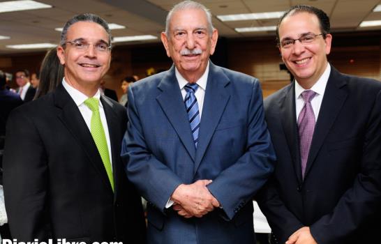 Circula libro sobre historia de la medicina dominicana