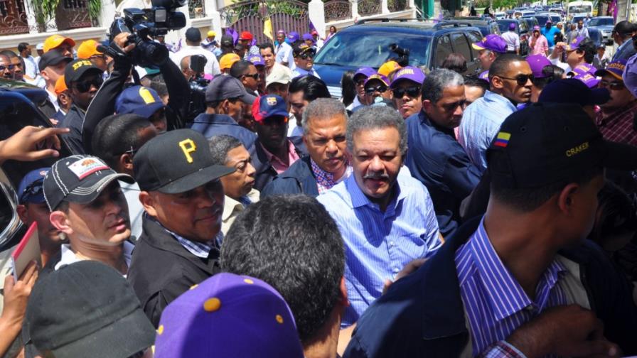 Leonel recibe respaldo en Puerto Plata y Nagua