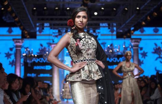 Moda al más exquisito estilo hindú