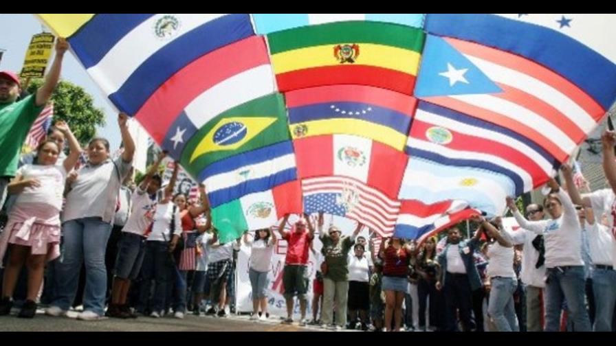 Unos 40 millones de personas hablan spanglish en Estados Unidos, según un experto