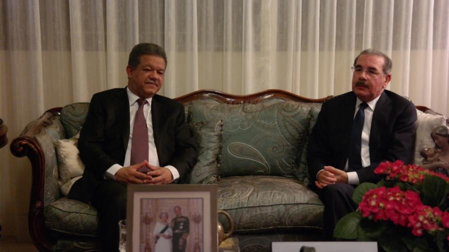 Leonel ante el reto de aportar una solución a la crisis del PLD Leonel ante el reto de aportar una solución a la crisis del PLD