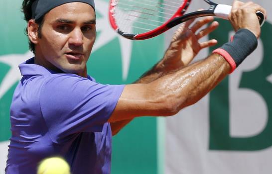 Roger Federer inicia bien el Roland Garros; Bautista Agut primera victoria española