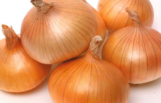 Ajo y cebolla, el dúo dinámico de la cocina