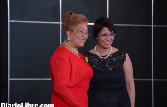 BHD León entrega Premio Mujeres que Cambian el Mundo