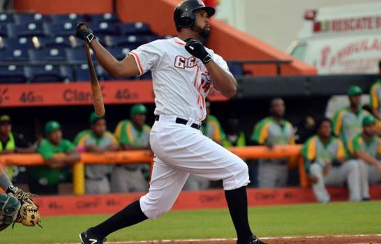 Gigantes logran 4to triunfo frente a las Estrellas; ponen serie a punto de mate