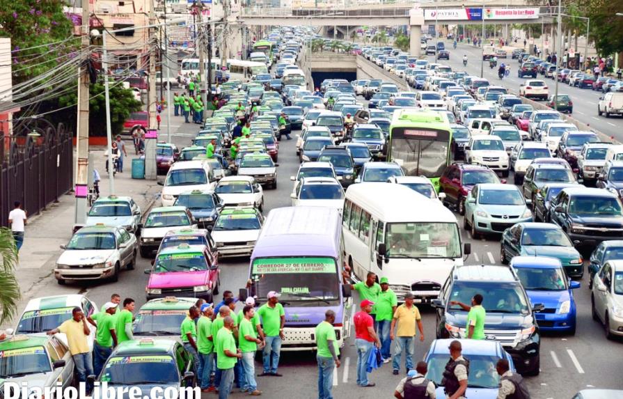 Empresarios demandan intervención del Gobierno ante problemas del transporte
