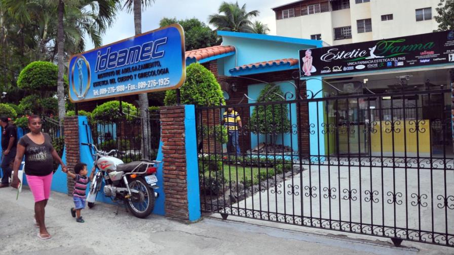 Joven se hizo liposucción en clínica clausurada está grave en el Cabral y Báez Joven se hizo liposucción en clínica clausurada está grave en el Cabral y Báez