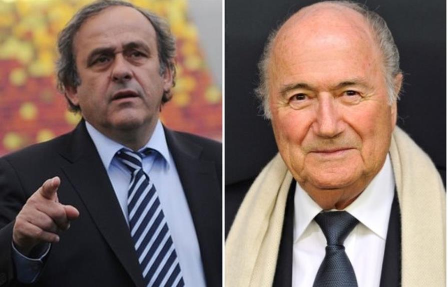 Michael Platini entiende que un nuevo período de Joseph Blatter restaría credibilidad a la FIFA