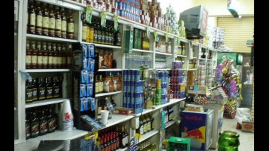 El Ministerio de Interior y Policía clausura 25 centros de expendio de alcohol