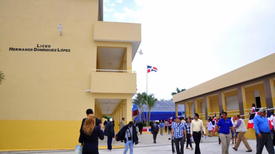 Presidente inaugura cinco obras