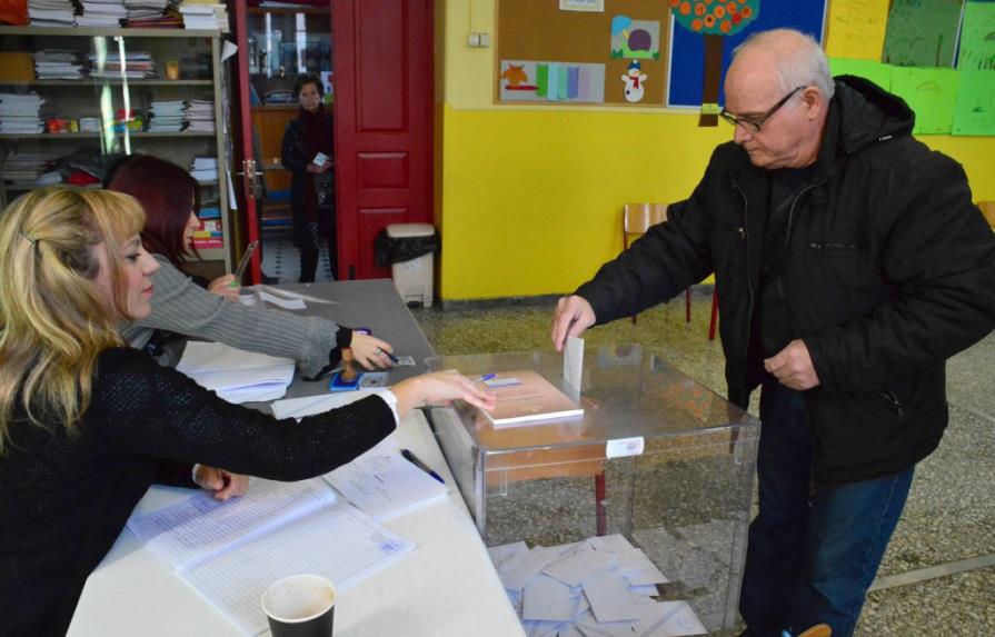 Partido de izquierda, favorito en elección crucial en Grecia