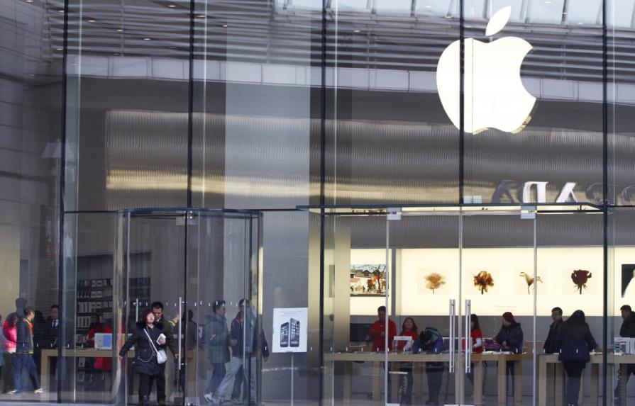 Apple se acerca a capitalización de mercado de billón