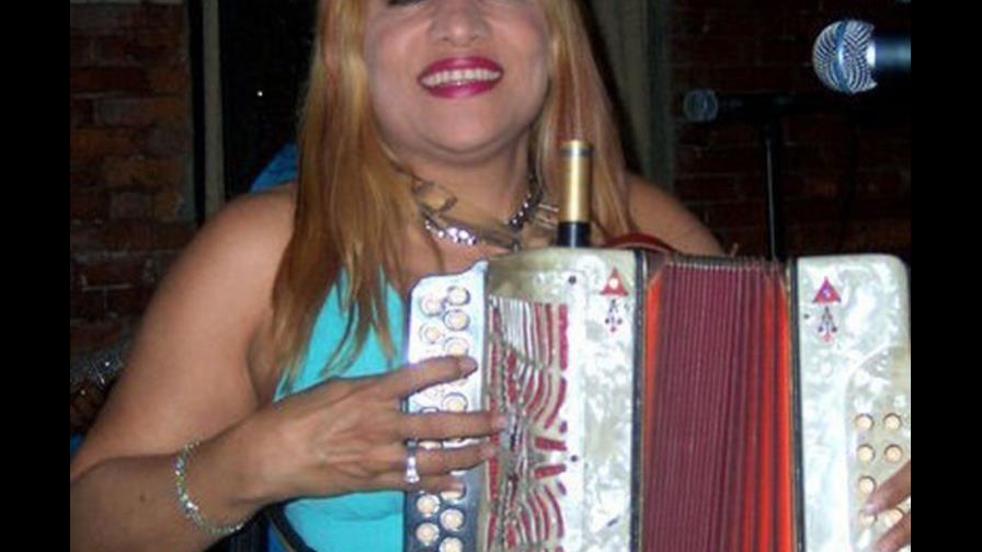 Identifican a dos de los presuntos asaltantes de la cantante típica María Diaz