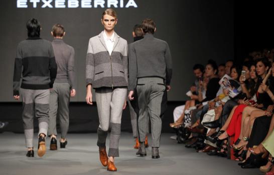 Diseñador español Roberto Etxeberría abre Semana de la Moda 2015 en Lima