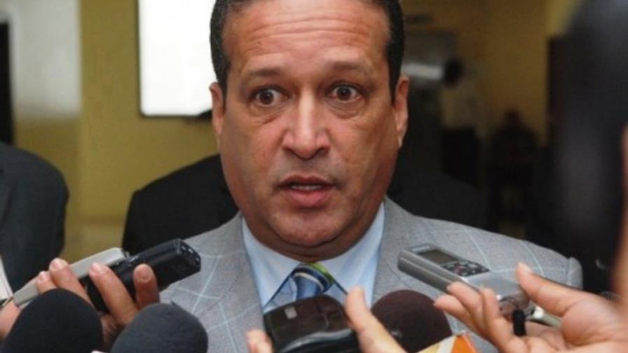 Reinaldo Pared Pérez advierte que expulsarán disidentes